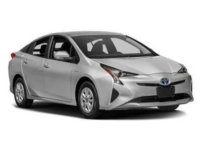 2018 Toyota Prius, $19688. Photo 6