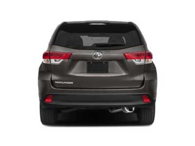 2019 Toyota Highlander, $19977. Photo 5