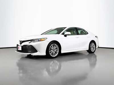 2019 Toyota Camry, $27477. Photo 3