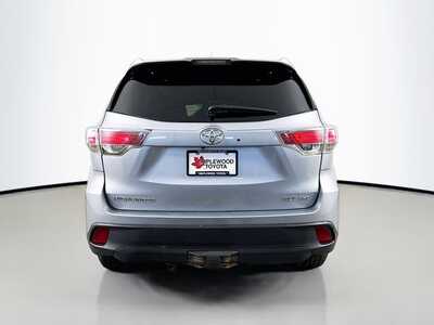 2016 Toyota Highlander, $13971. Photo 6