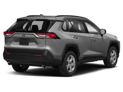 2021 Toyota RAV4, $25977. Photo 2