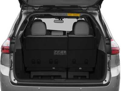 2017 Toyota Sienna, $26977. Photo 12