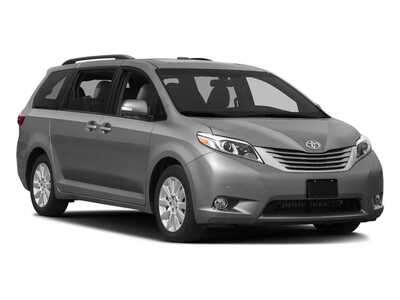 2017 Toyota Sienna, $26977. Photo 6
