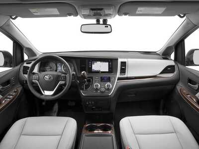 2017 Toyota Sienna, $26977. Photo 8