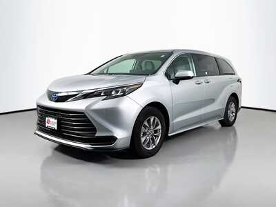 2024 Toyota Sienna, $43977. Photo 3