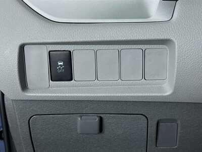 2020 Toyota Sienna, $32977. Photo 10