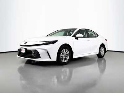 2025 Toyota Camry, $0. Photo 3