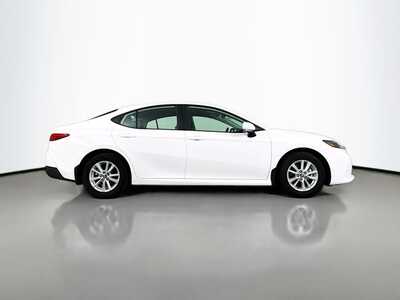 2025 Toyota Camry, $0. Photo 8