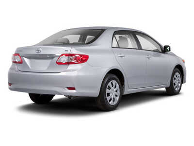2013 Toyota Corolla, $10977. Photo 2