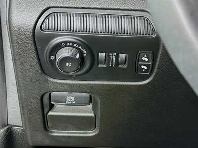 2022 Jeep Wagoneer, $0. Photo 10