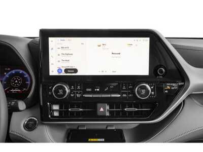 2024 Toyota Highlander, $53977. Photo 10