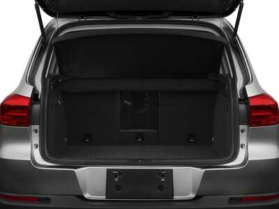 2016 Volkswagen Tiguan, $7977. Photo 12