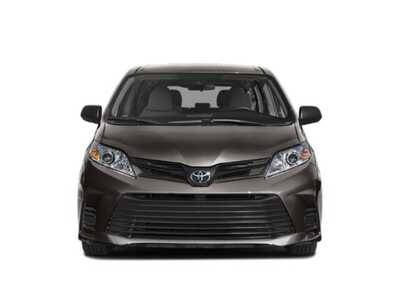 2020 Toyota Sienna, $28977. Photo 4