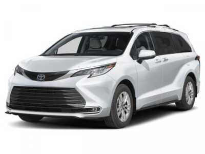 2026 Toyota Sienna, $60570. Photo 4