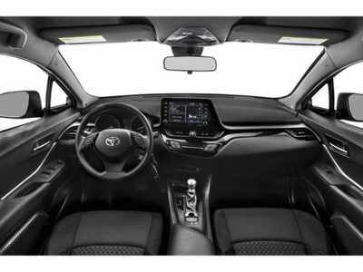 2022 Toyota C-HR, $25977. Photo 8