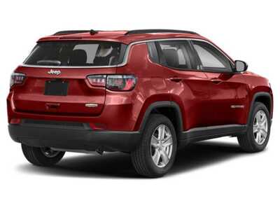 2022 Jeep Compass, $23977. Photo 2