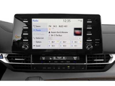 2022 Toyota Sienna, $40977. Photo 10