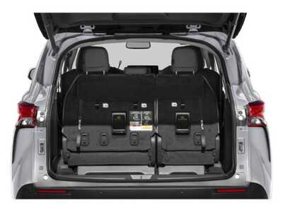 2022 Toyota Sienna, $40977. Photo 11