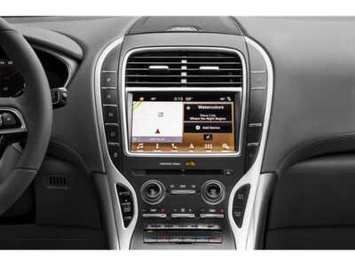 2019 Lincoln Nautilus, $20977. Photo 10