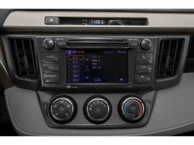 2015 Toyota RAV4, $19477. Photo 9