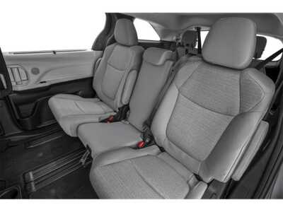 2025 Toyota Sienna, $45977. Photo 12