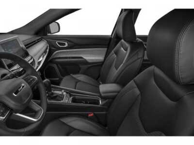 2025 Jeep Compass, $22977. Photo 11