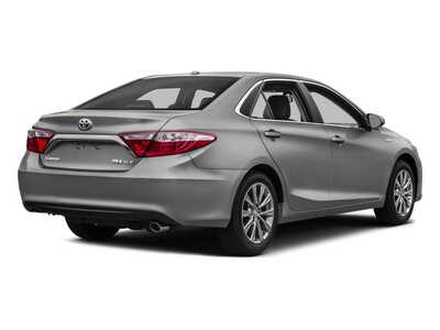 2017 Toyota Camry, $14977. Photo 2