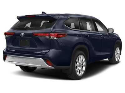 2020 Toyota Highlander, $32547. Photo 2