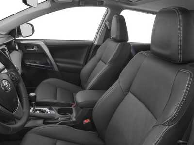 2018 Toyota RAV4, $27977. Photo 9