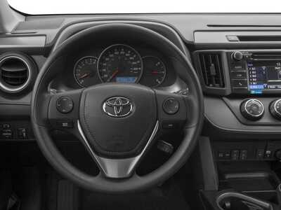 2018 Toyota RAV4, $22977. Photo 7