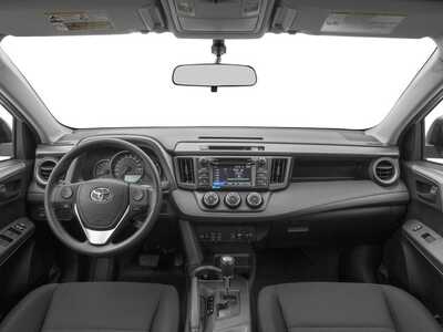 2018 Toyota RAV4, $22977. Photo 8