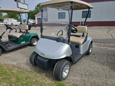 2013 E-z-go , $4100. Photo 5