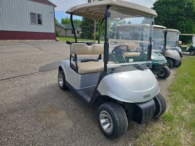 2013 E-z-go , $4100. Photo 8