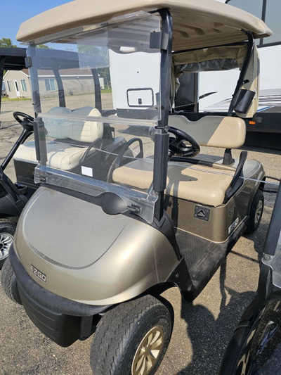 2018 E-z-go RXV ELECTRIC, $4100. Photo 2