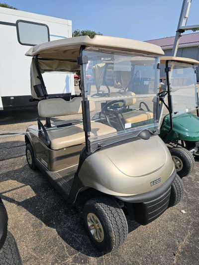 2018 E-z-go RXV ELECTRIC, $4100. Photo 3