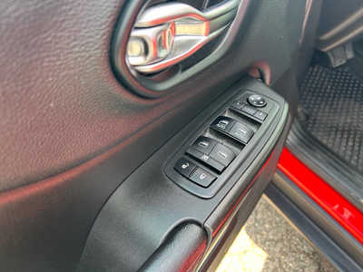 2019 Jeep Cherokee, $17500. Photo 11