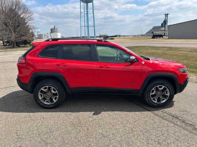 2019 Jeep Cherokee, $17500. Photo 3