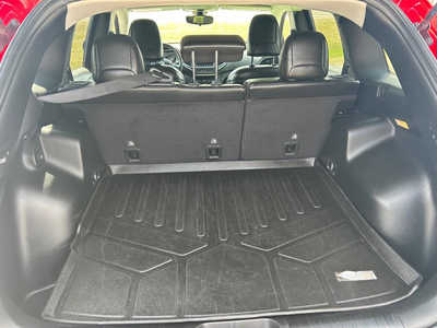 2019 Jeep Cherokee, $17500. Photo 6