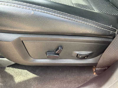 2014 RAM 1500 Crew Cab, $15500. Photo 11