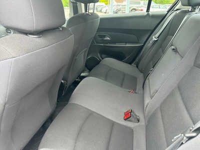 2016 Chevrolet Cruze, $7995. Photo 7