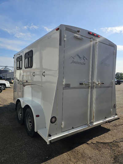 2004 Titan Trailer AVALANCHE, $7900. Photo 2