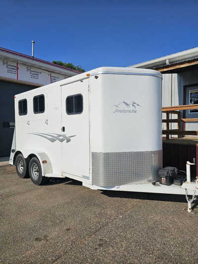 2004 Titan Trailer AVALANCHE, $7900. Photo 5