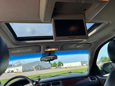 2013 Chevrolet Tahoe, $10500. Photo 11