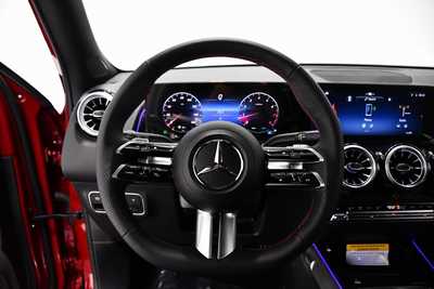 2025 Mercedes-Benz GLB-Class, $57930. Photo 9