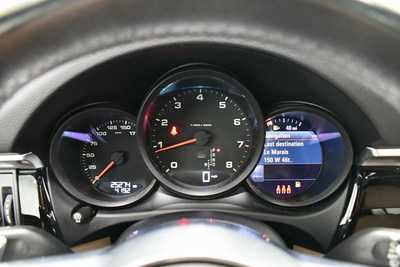 2021 Porsche Macan, $36495. Photo 10