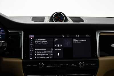 2021 Porsche Macan, $36495. Photo 11