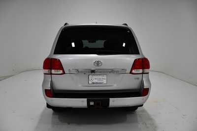 2011 Toyota Land Cruiser, $25895. Photo 4