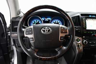 2011 Toyota Land Cruiser, $25895. Photo 9
