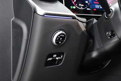 2025 Mercedes-Benz GLC-Class, $58325. Photo 8