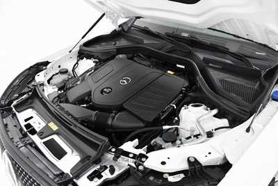 2025 Mercedes-Benz GLC-Class, $60465. Photo 6